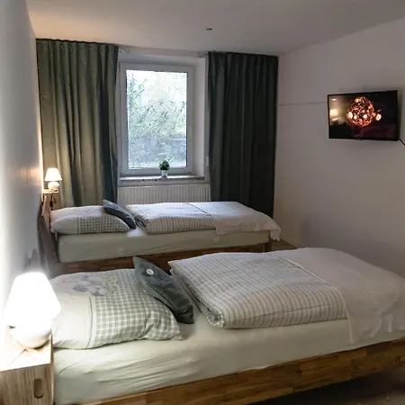 Zimmerfrei-barz בית אירוח