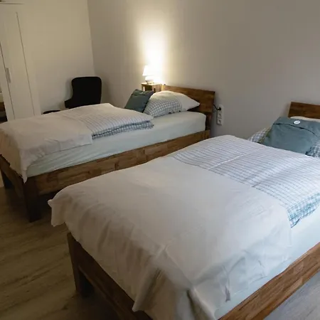 Zimmerfrei-barz * אהלפלד